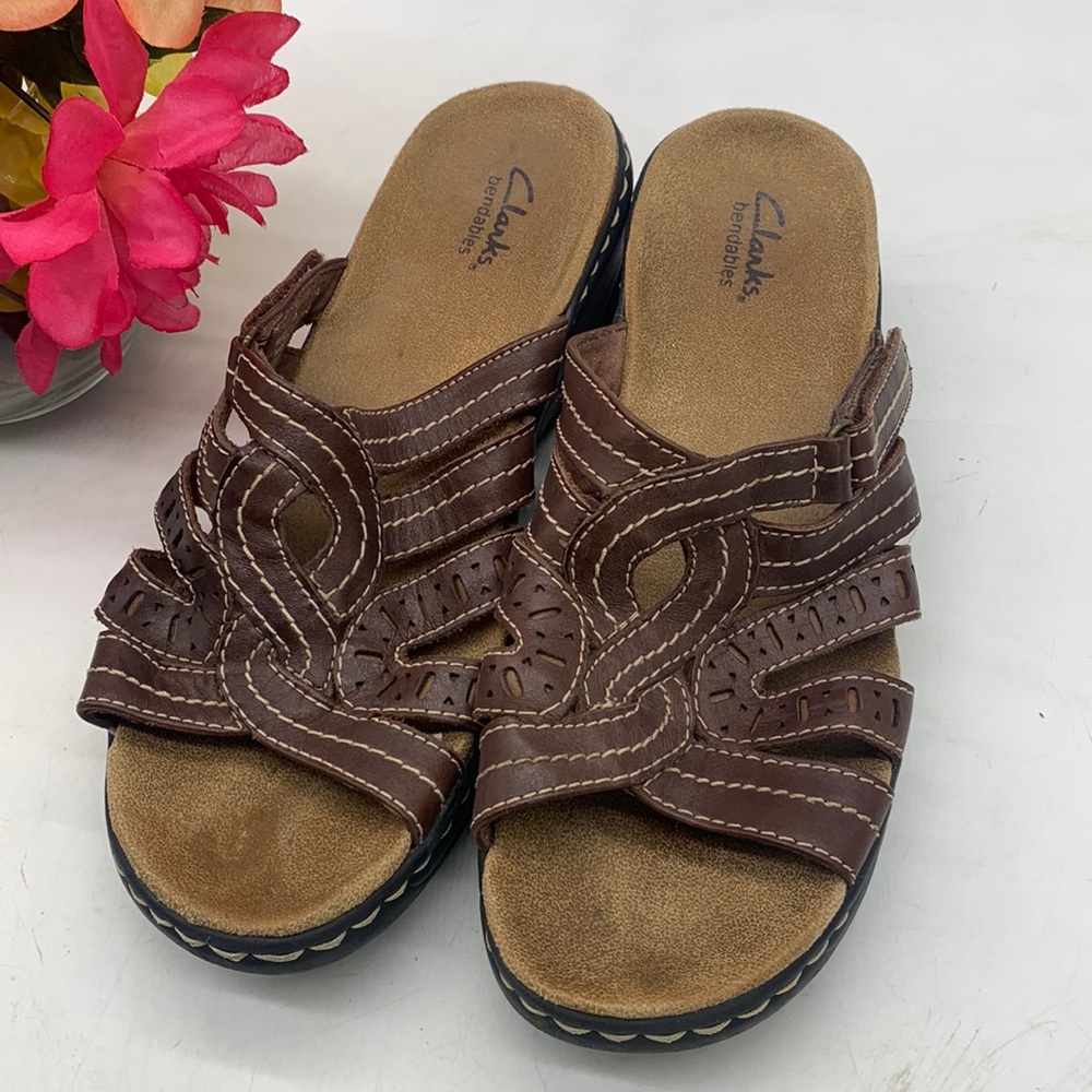 Clarks Bendables Brown Slip On Sandals Size 9 MCS5115J